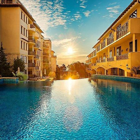 אובזור The Cliff Beach Apartments מראה חיצוני תמונה