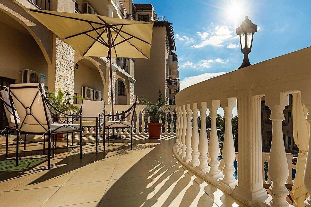 אובזור The Cliff Beach Apartments מראה חיצוני תמונה