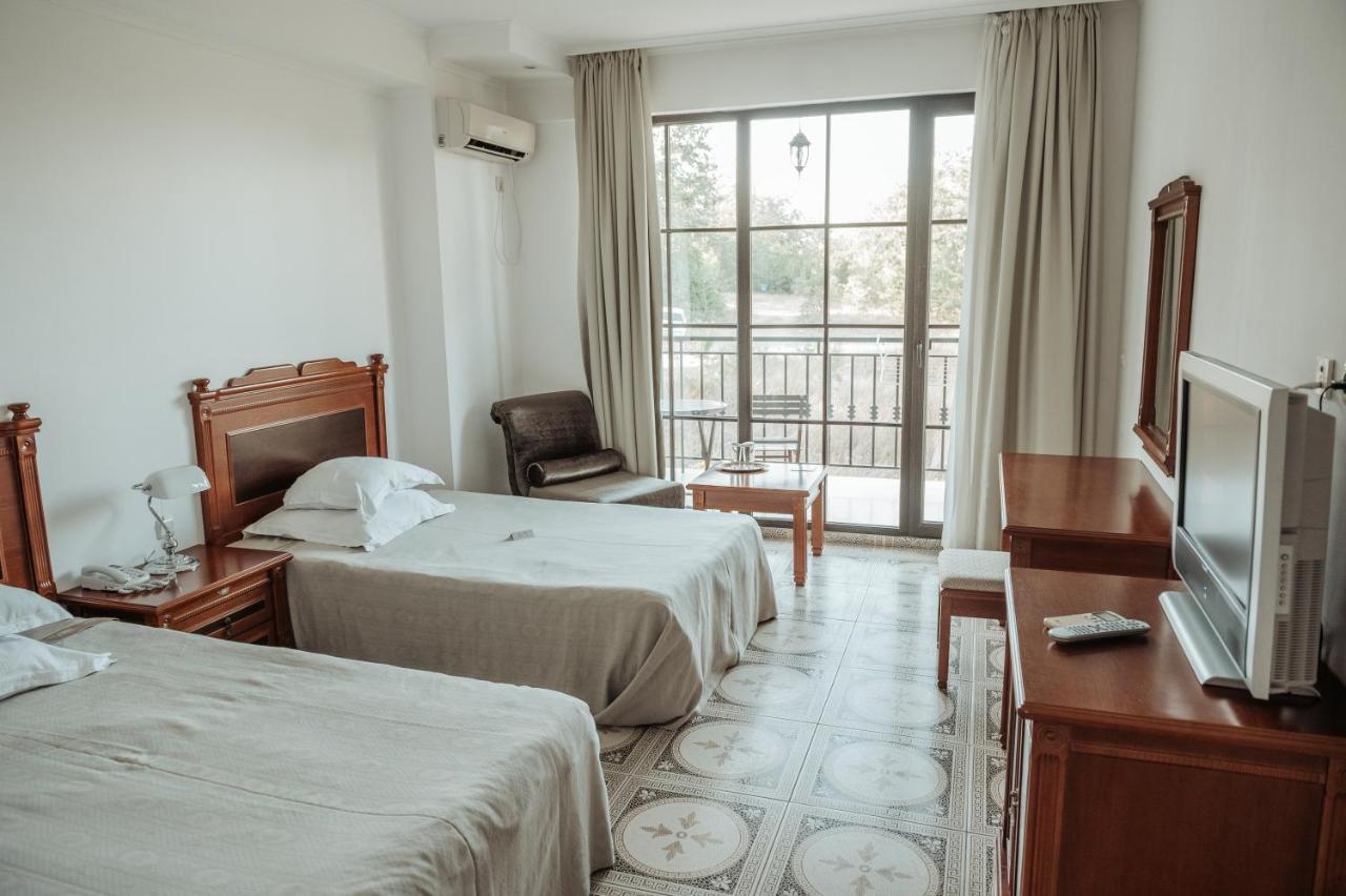 אובזור The Cliff Beach Apartments מראה חיצוני תמונה