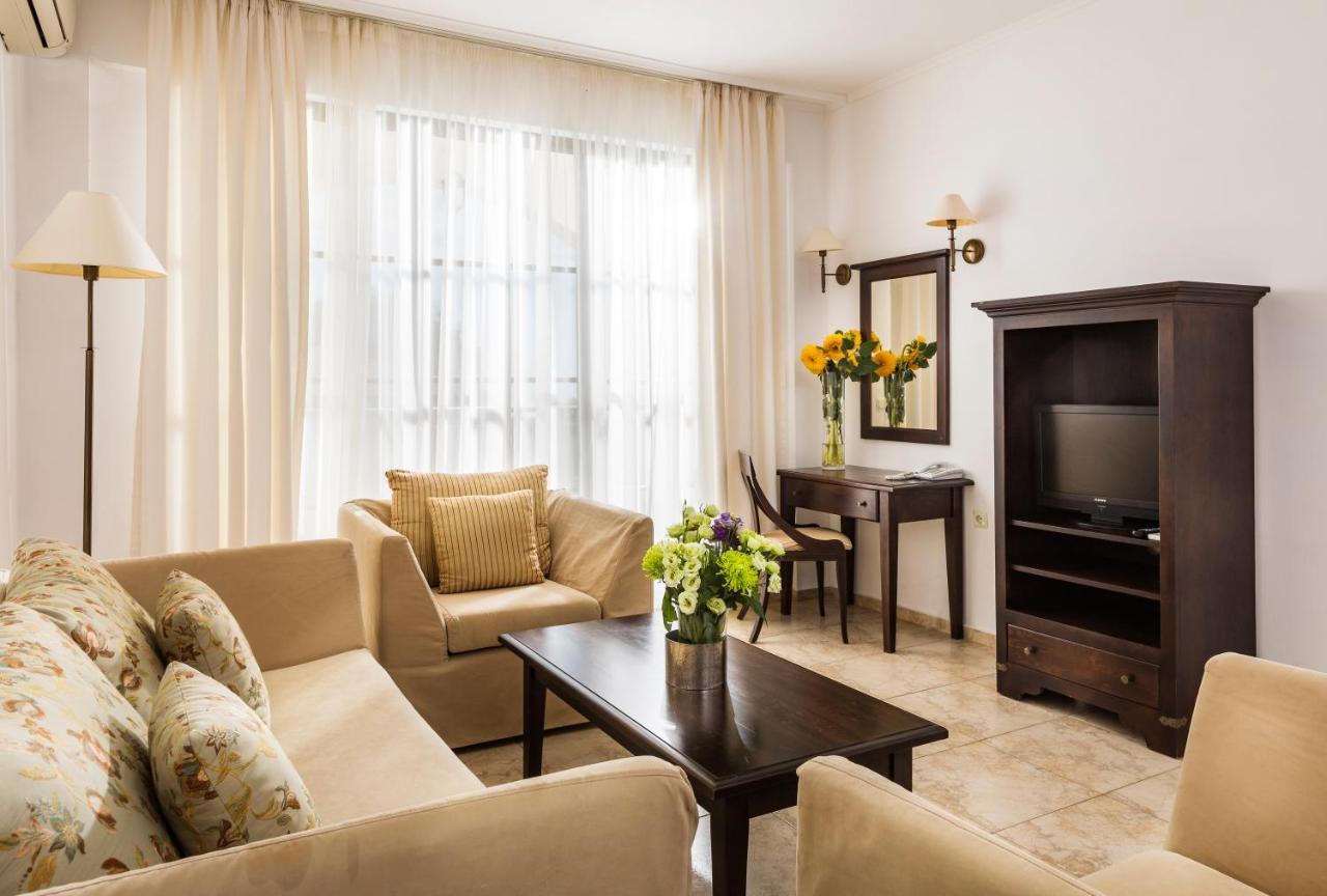 אובזור The Cliff Beach Apartments מראה חיצוני תמונה