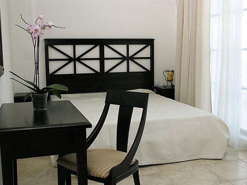 אובזור The Cliff Beach Apartments מראה חיצוני תמונה