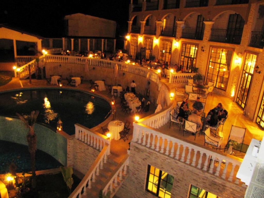 אובזור The Cliff Beach Apartments מראה חיצוני תמונה