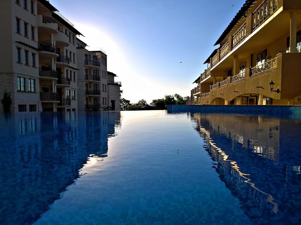 אובזור The Cliff Beach Apartments מראה חיצוני תמונה